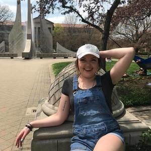 Meet your Posher, Leanna